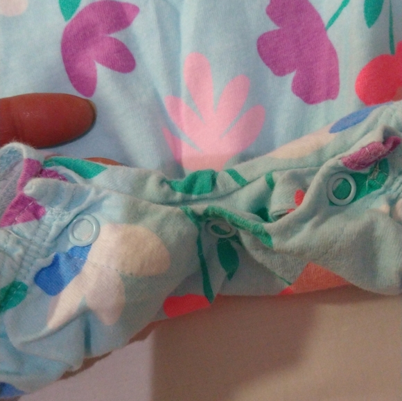size 12 months baby girls Carter's Floral onesie - Picture 7 of 17